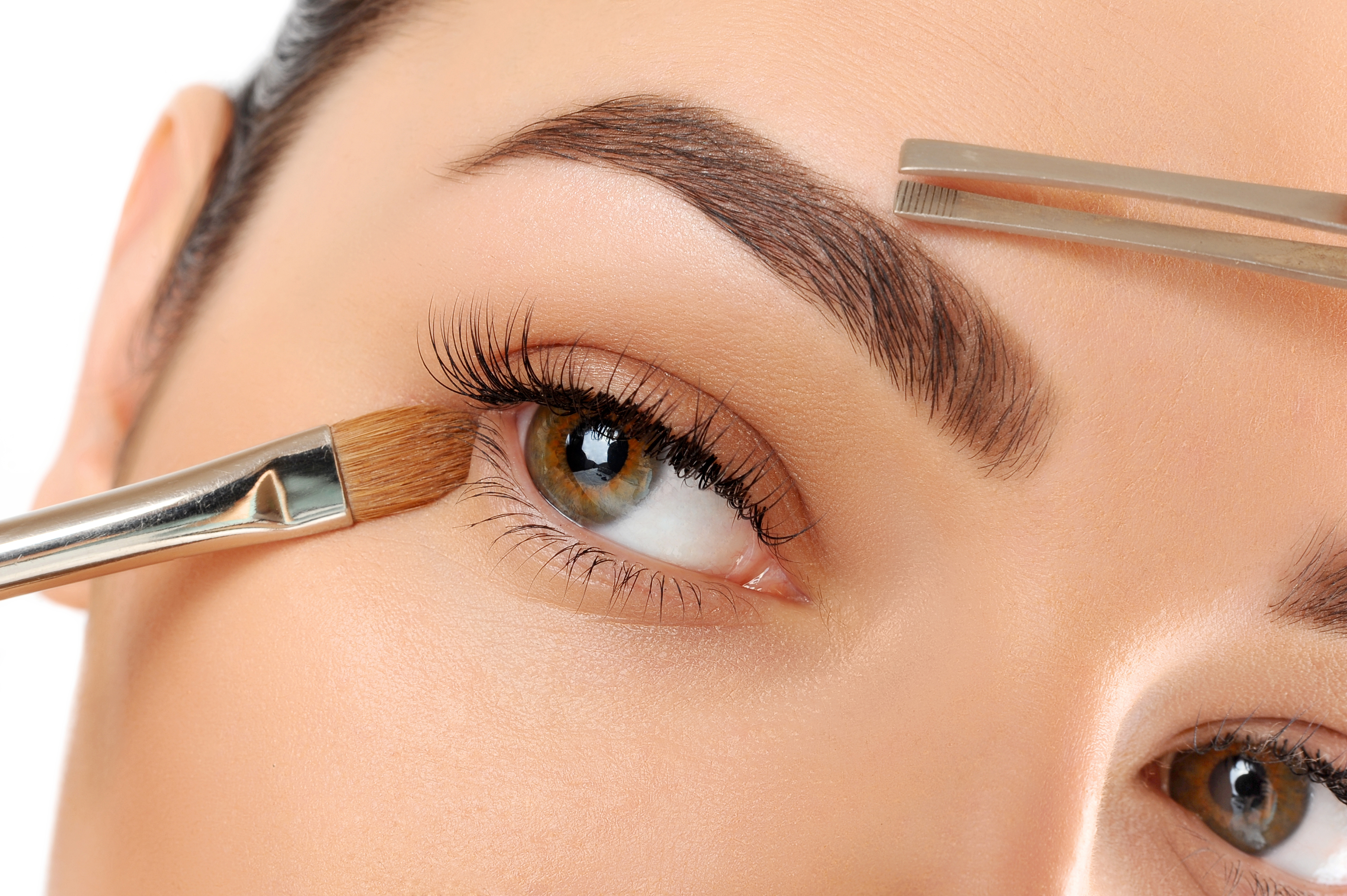 Elevate Your Look: Discover Radiant Beauty Salons Expert Eyebrow Correction and Tinting Services